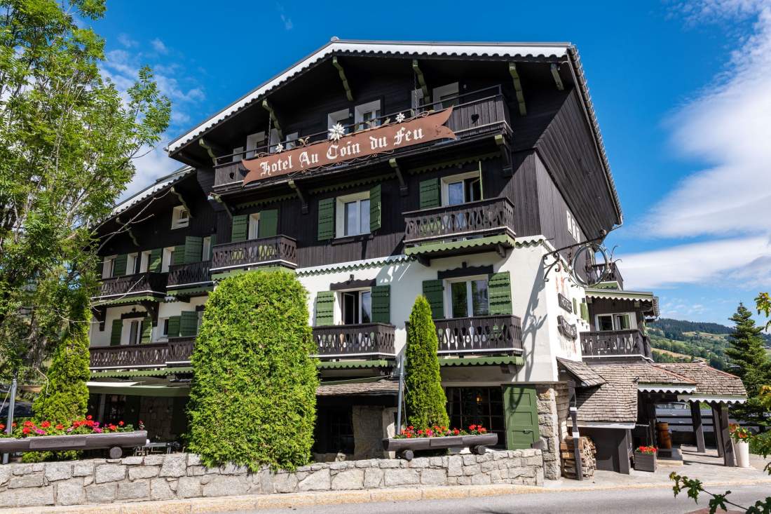 Au Coin du Feu, Hôtel Megève Centre, Devanture